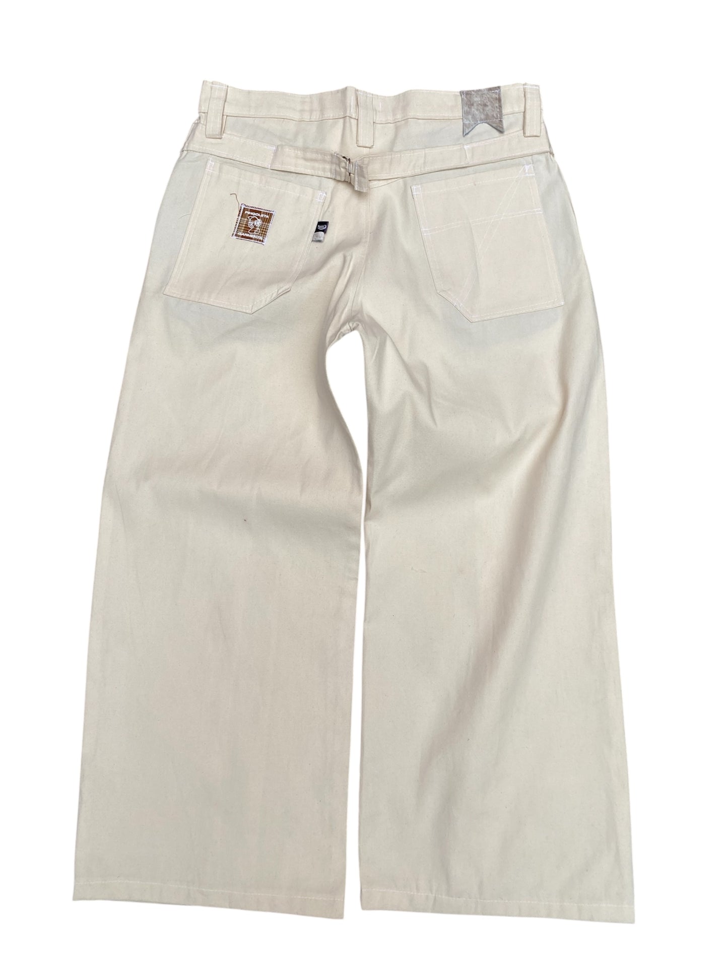 "Canva pleated trousers"