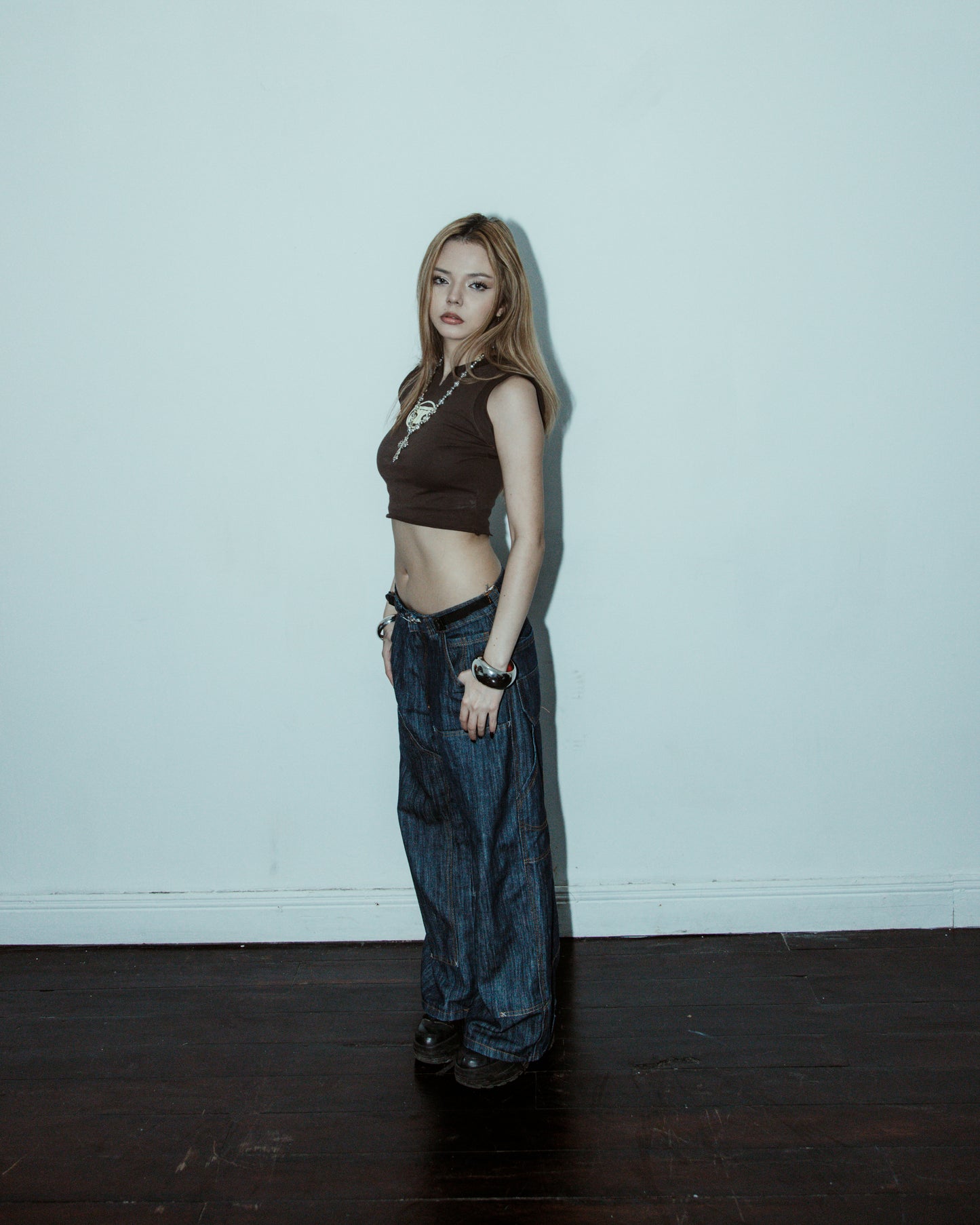 ĀSYLUM006 BROWN TANKTOP